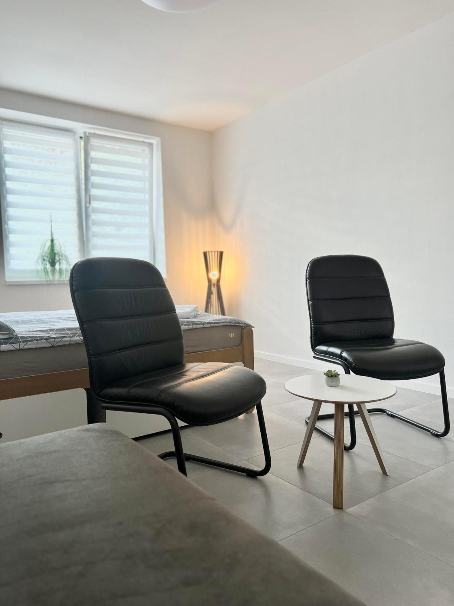 2 Moderne Apartmany 19 A 95 V Sukromi V Centre Mesta Turčianske Teplice المظهر الخارجي الصورة