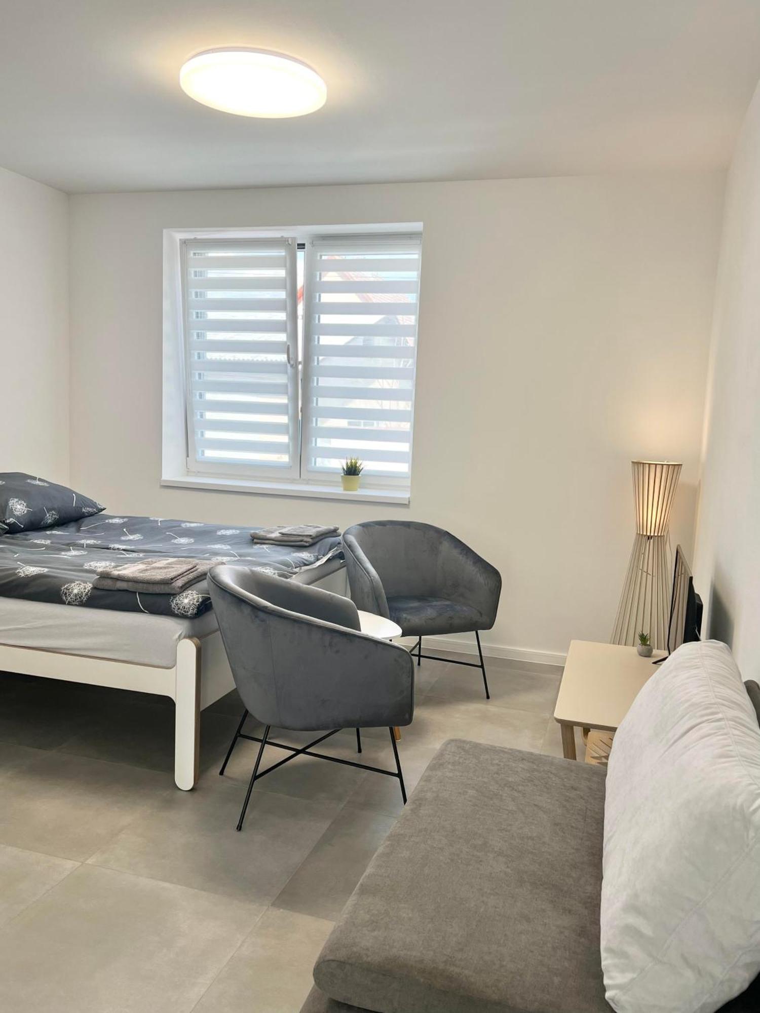 2 Moderne Apartmany 19 A 95 V Sukromi V Centre Mesta Turčianske Teplice المظهر الخارجي الصورة