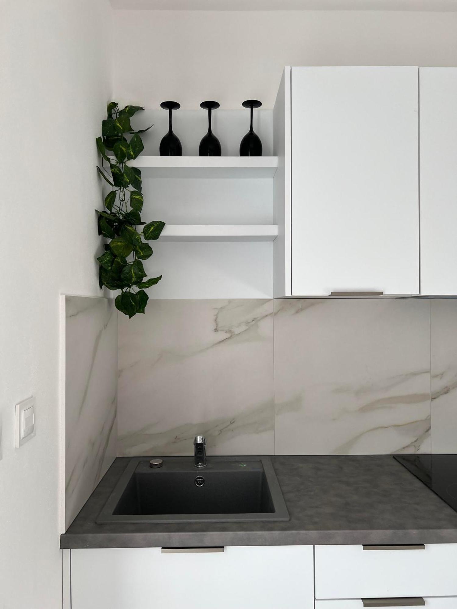 2 Moderne Apartmany 19 A 95 V Sukromi V Centre Mesta Turčianske Teplice المظهر الخارجي الصورة
