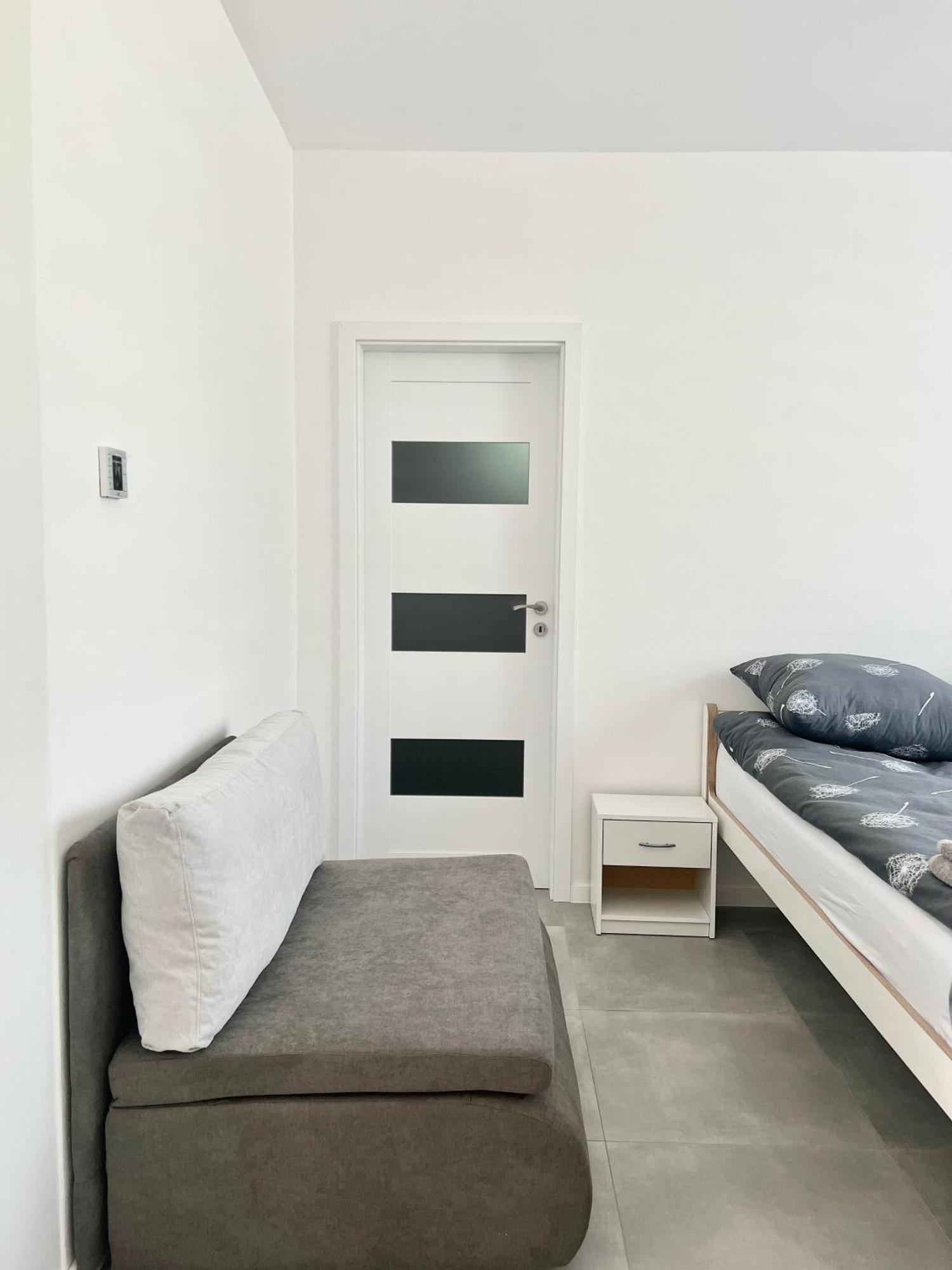 2 Moderne Apartmany 19 A 95 V Sukromi V Centre Mesta Turčianske Teplice المظهر الخارجي الصورة