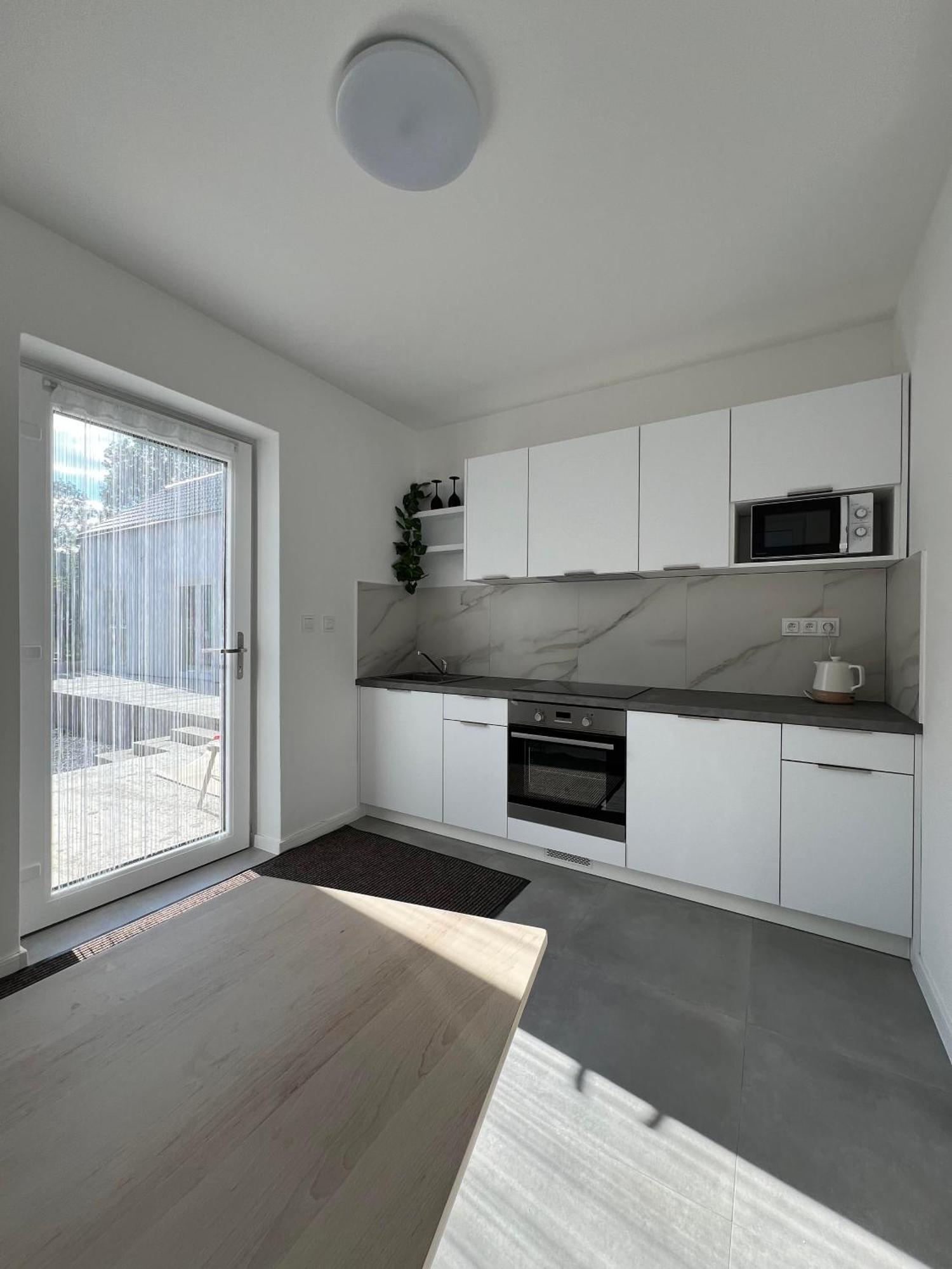 2 Moderne Apartmany 19 A 95 V Sukromi V Centre Mesta Turčianske Teplice المظهر الخارجي الصورة