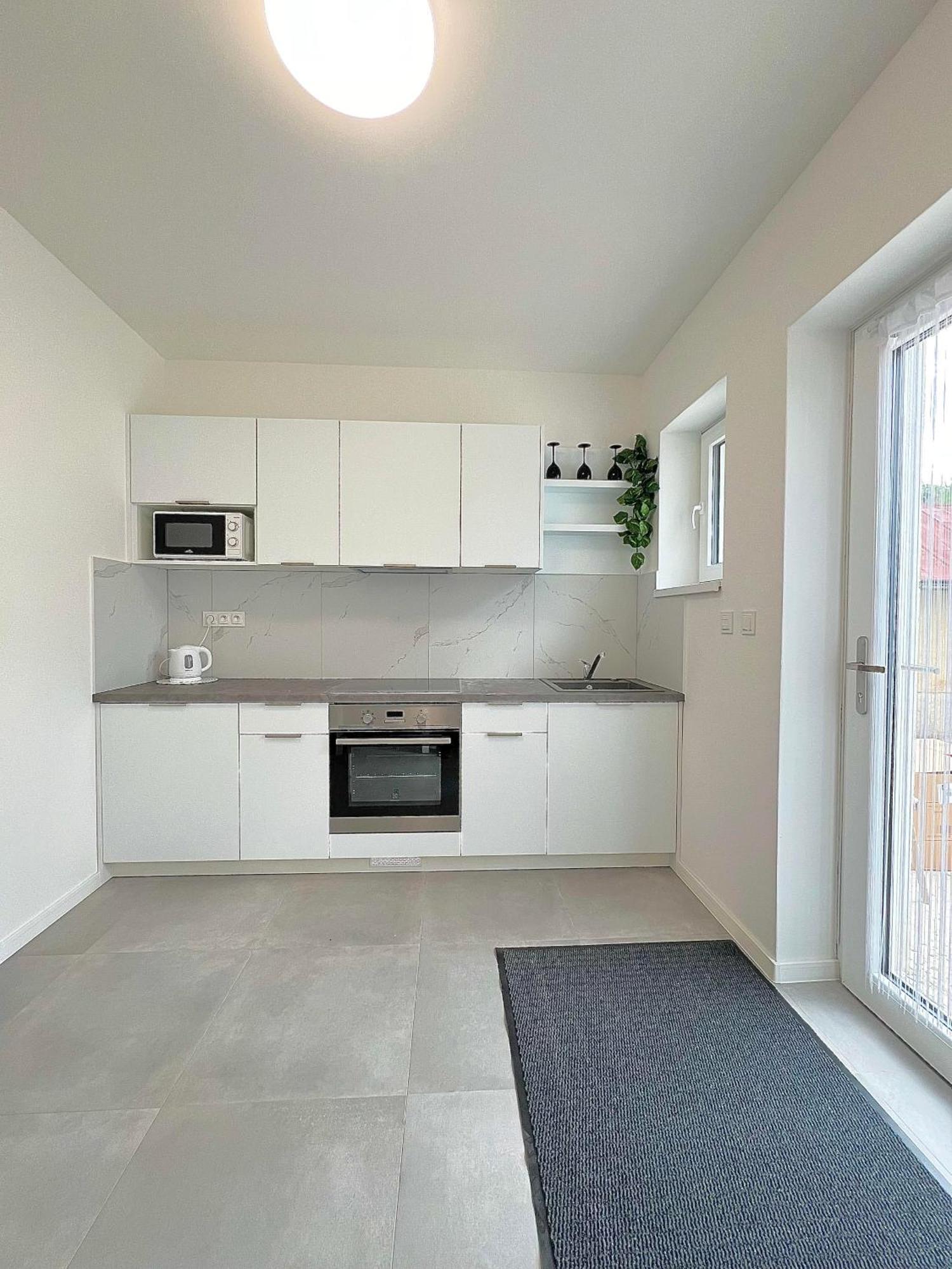 2 Moderne Apartmany 19 A 95 V Sukromi V Centre Mesta Turčianske Teplice المظهر الخارجي الصورة